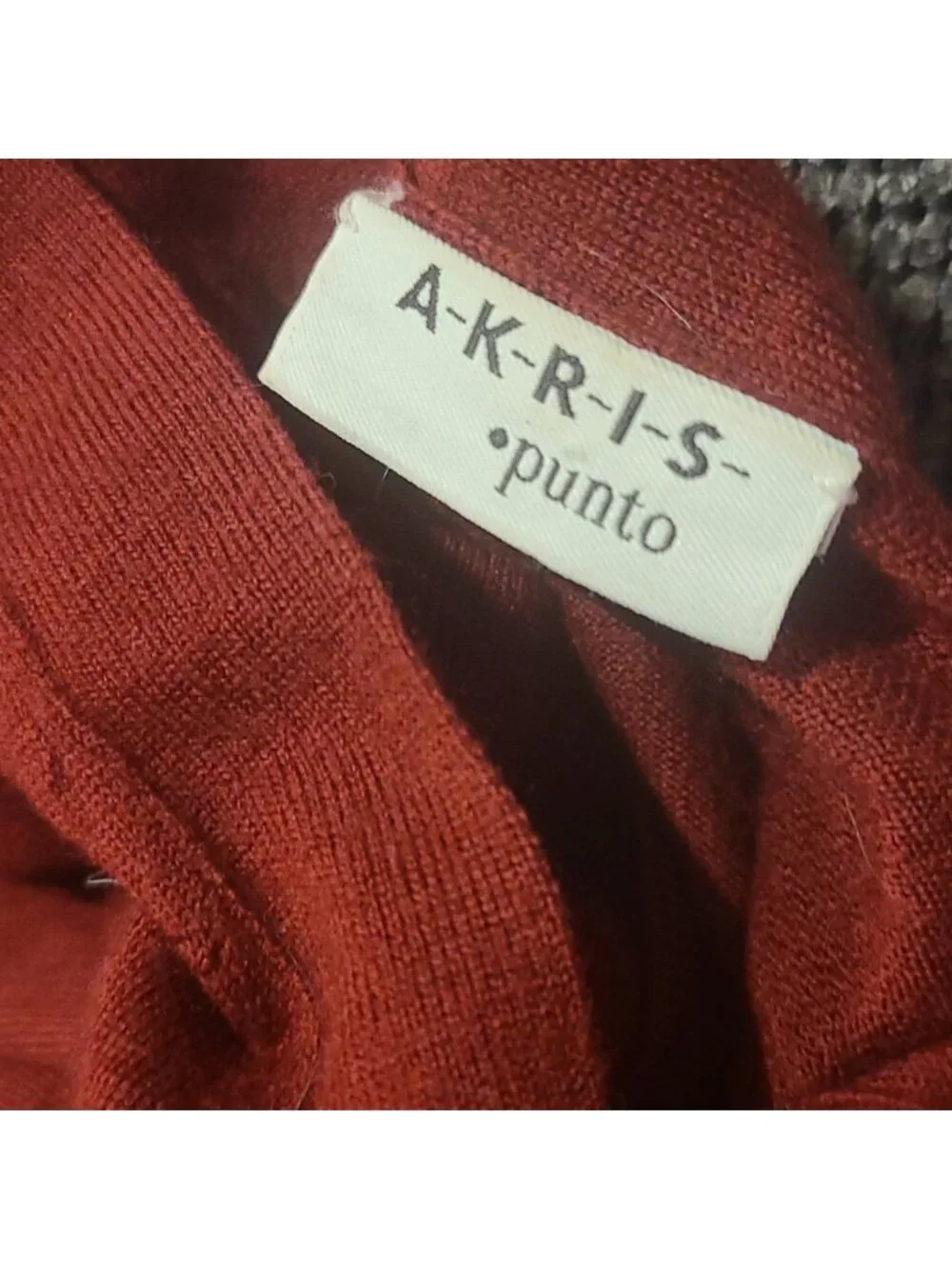 Akris Punto Fooler/Twofer Built-In Cardigan Top - Size 4 - 100% Wool, Red, Mock